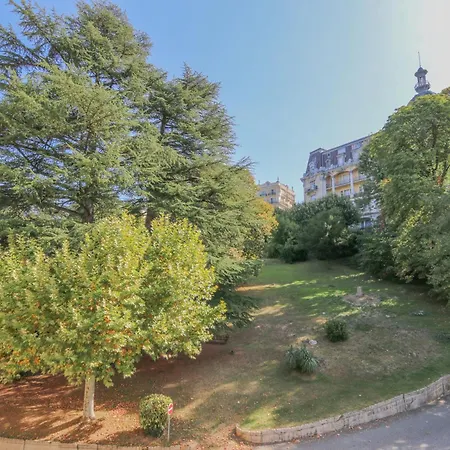 Dans Palace Beausite En Etage Proche Commodites Lejlighed Aix-les-Bains