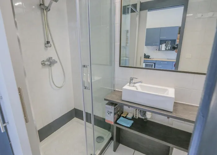 Dans Palace Beausite En Etage Proche Commodites Lejlighed *