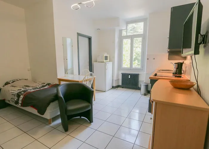 Dans Palace Beausite En Etage Proche Commodites